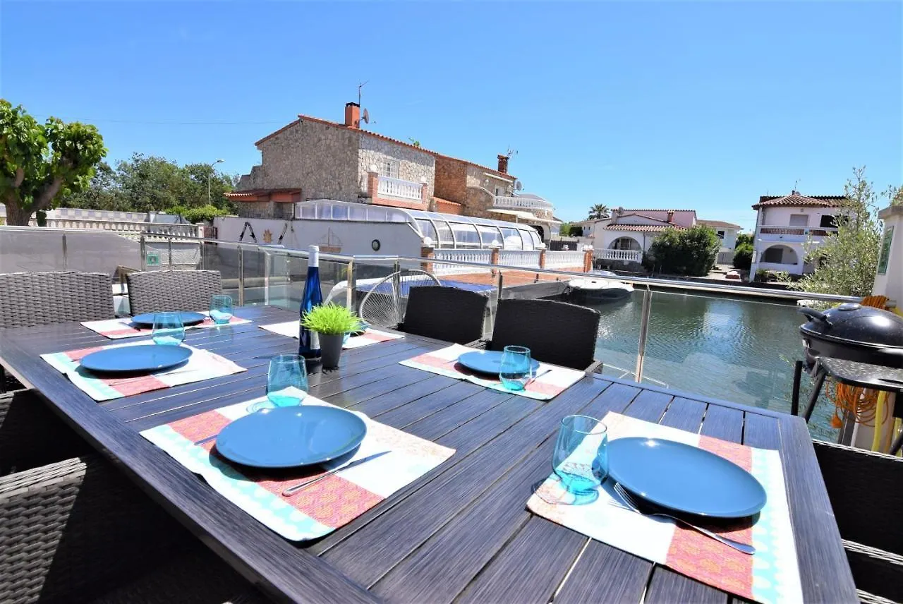 392- Casa Al Canal Con Amarre Y Jacuzzi إمبوريابرافا فيلة