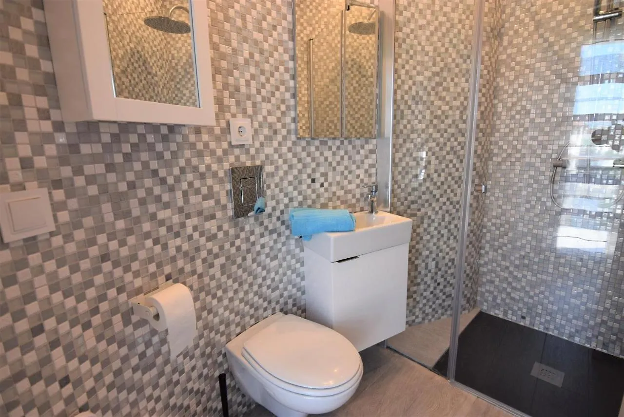 392- Casa Al Canal Con Amarre Y Jacuzzi إمبوريابرافا إسبانيا