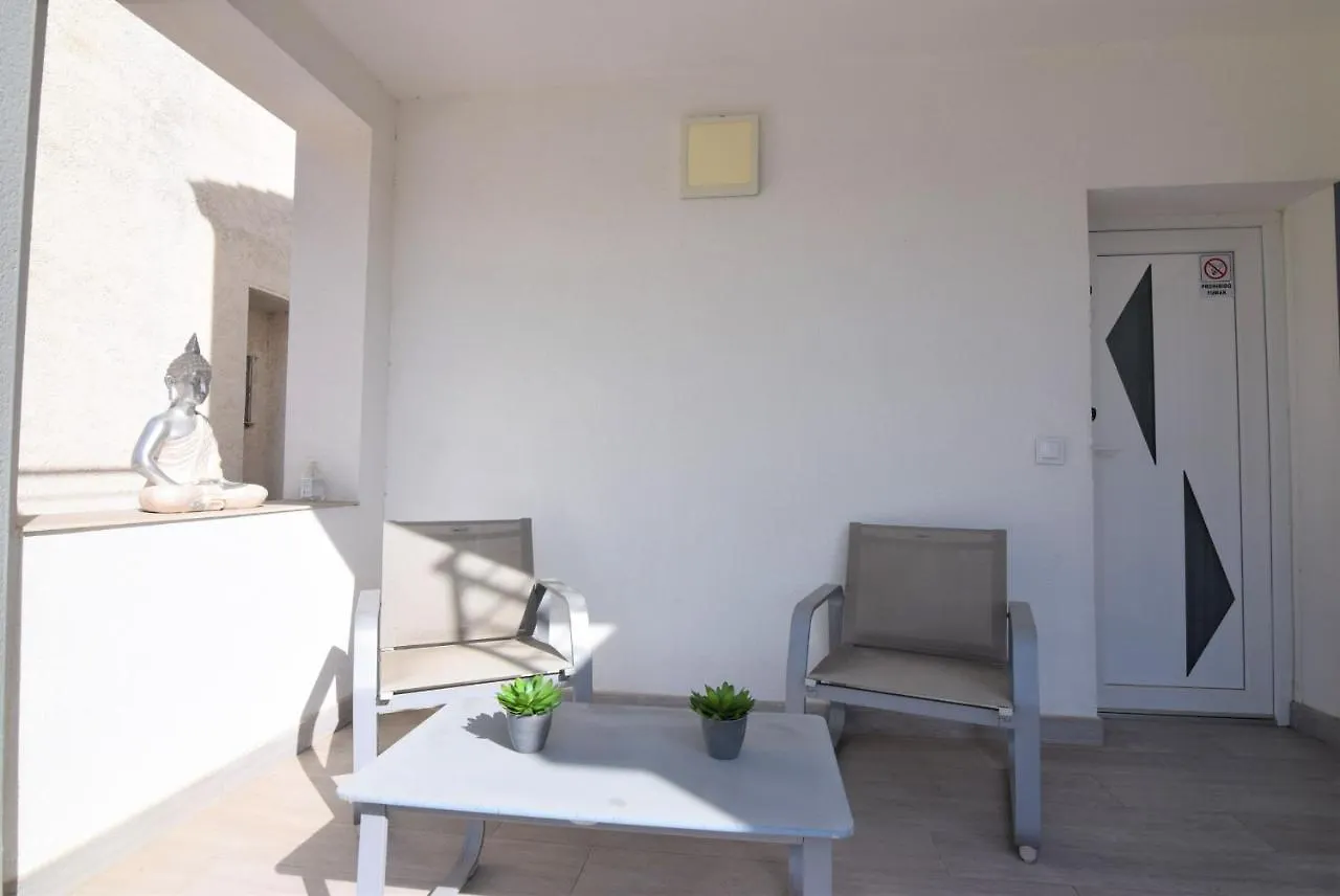 392- Casa Al Canal Con Amarre Y Jacuzzi 엠푸리아브라바 0*,  스페인