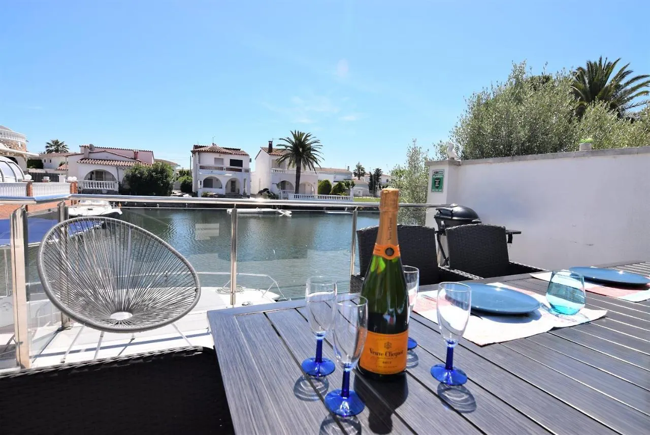 392- Casa Al Canal Con Amarre Y Jacuzzi 엠푸리아브라바 빌라